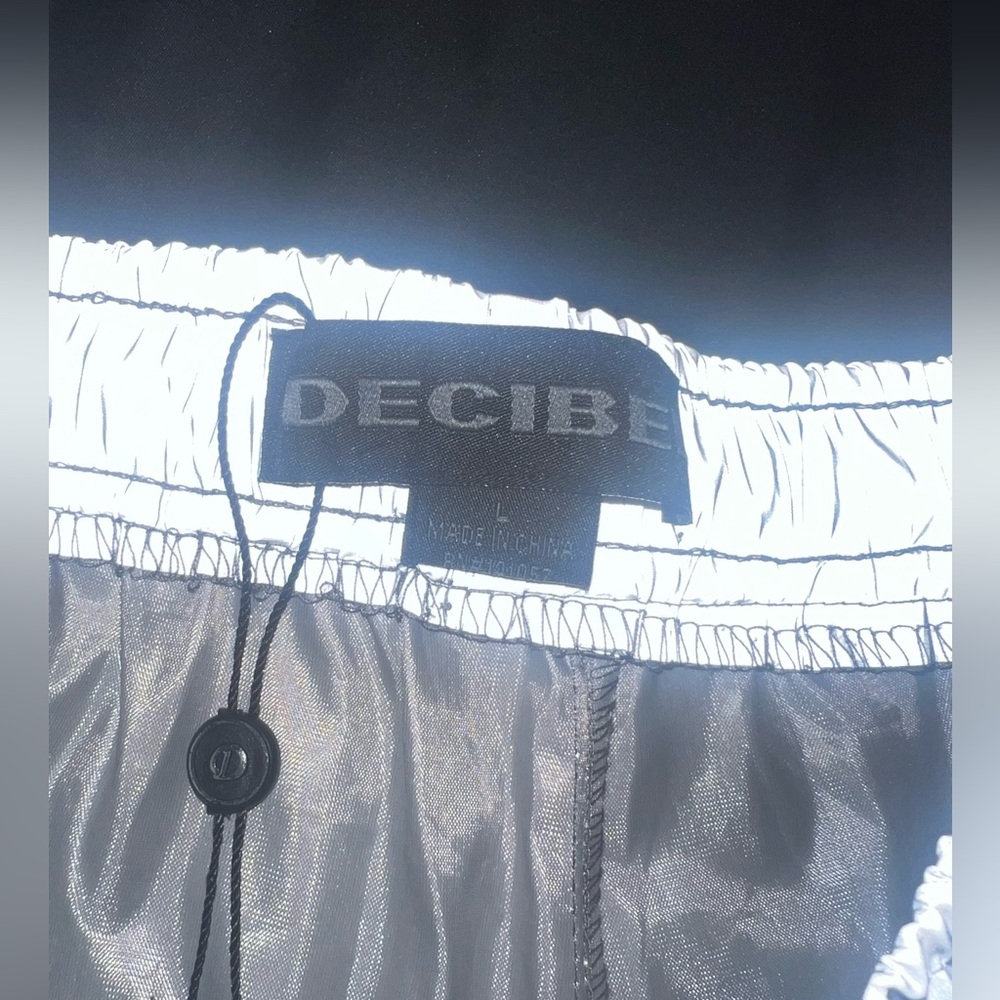 Two Toned Reflection Multi Cargo Pockets - image 4